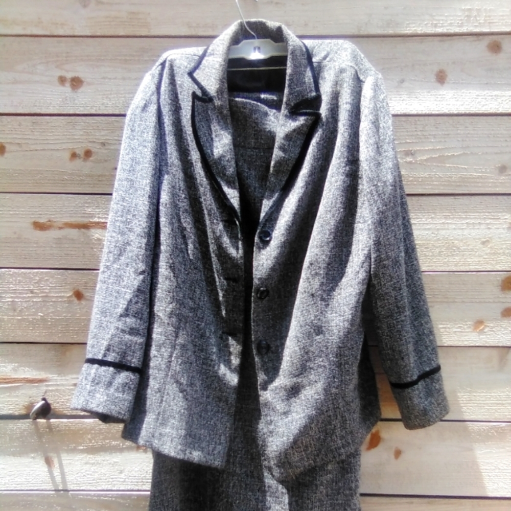 Cato skirt suit